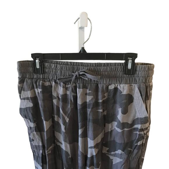 Splendid Gray Camo Print Jogger Pants - Picture 3 of 7